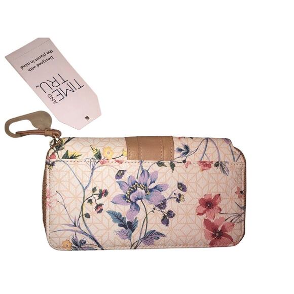 NWT Time & Tru Floral Tan Large Zip Around Wallet -‎ Lots Of Storage!!! - Picture 3 of 10